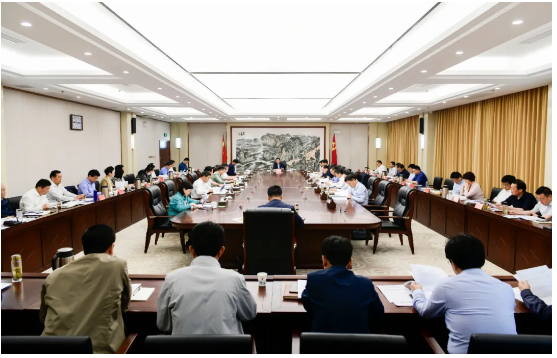 市委常委会召开会议!传达学习习近平总书记重要讲话精神,研究我市贯彻落实意见,部署生态环保、老干部工作