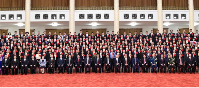 庆祝中国共产党成立100周年“七一勋章”颁授仪式在京隆重举行