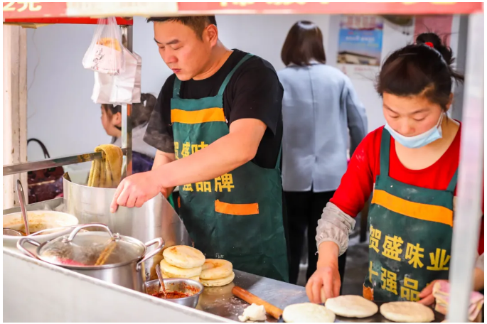 阜阳这条被严重忽视的老街，美食无数！怎么还没火？