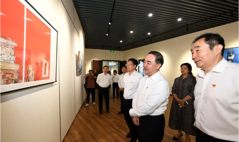 市委党史学习教育专题读书班开班,孙正东主持开班式并讲话!