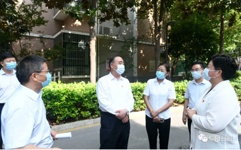 孙正东到颍泉区新建社区开展 “我为群众办实事”实践活动
