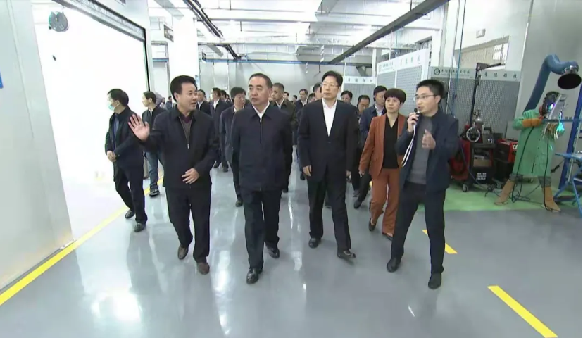 孙正东：迅速掀起大抓职业教育热潮 加快推动人力资源大市迈向人力资本强市