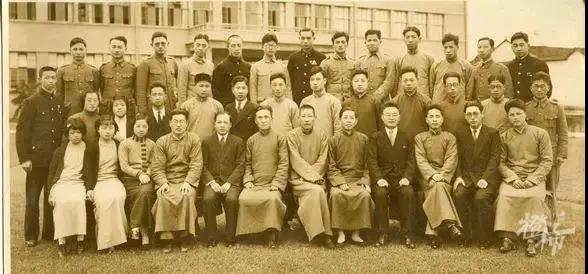 微信图片_20211125100545.jpg 巨星陨落!