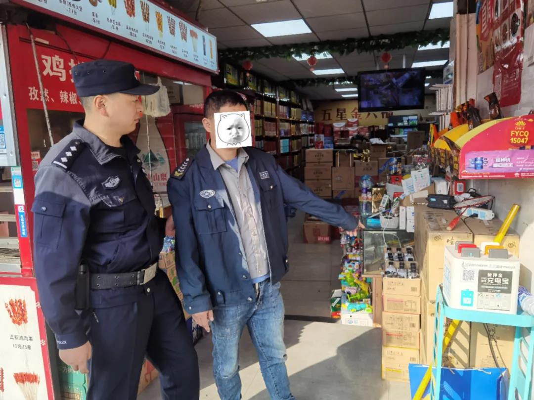 警方抓获一偷盗超市白酒的“酒鬼”