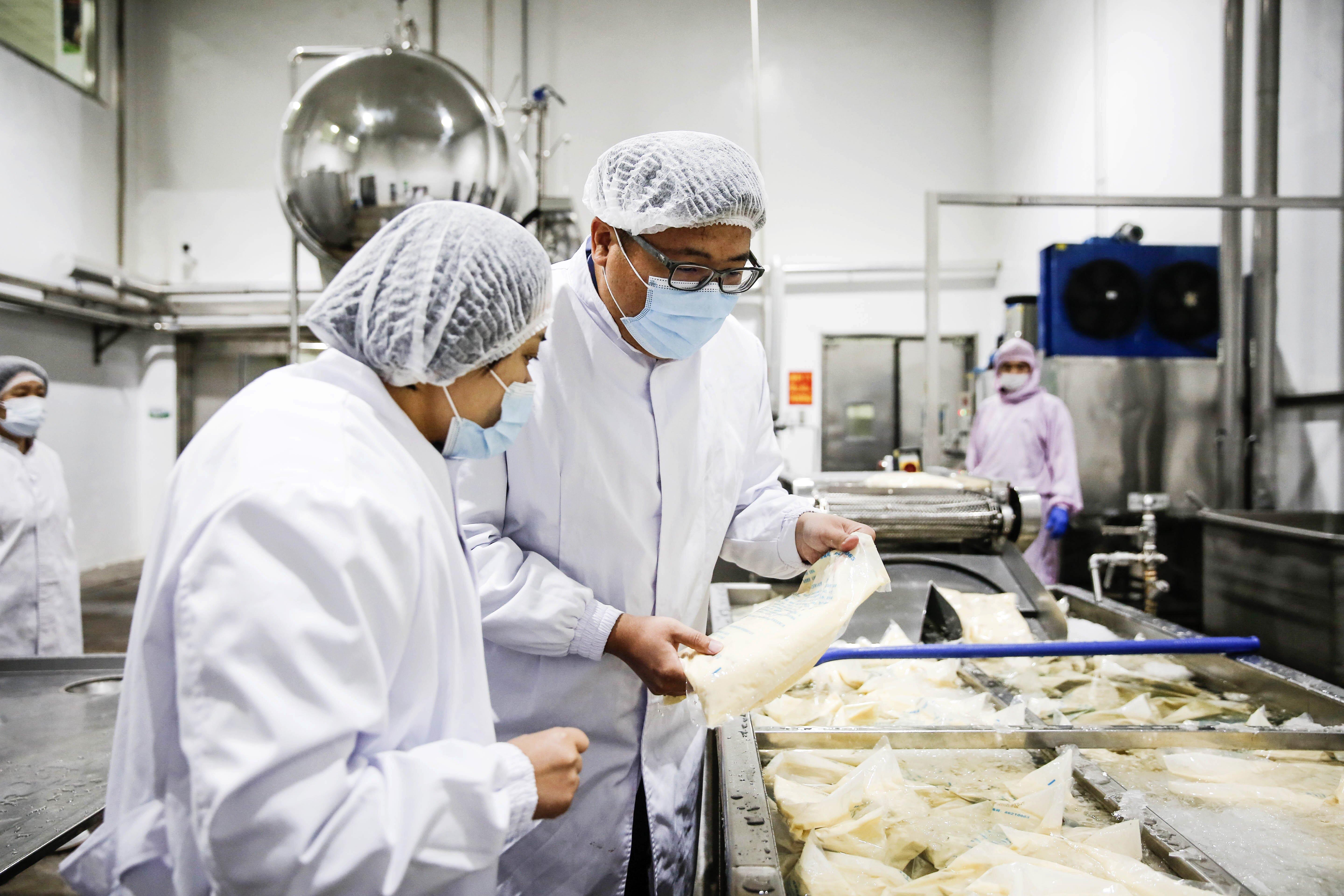 北京发放首张区级审批《食品生产许可证》