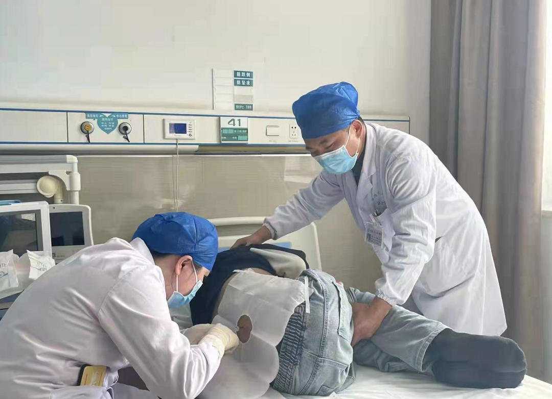 阜阳成人首针诺西那生钠注射液开打