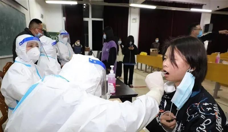 微信图片_20220309101735.jpg 安庆出现疫情,阜阳医务人员火速支援