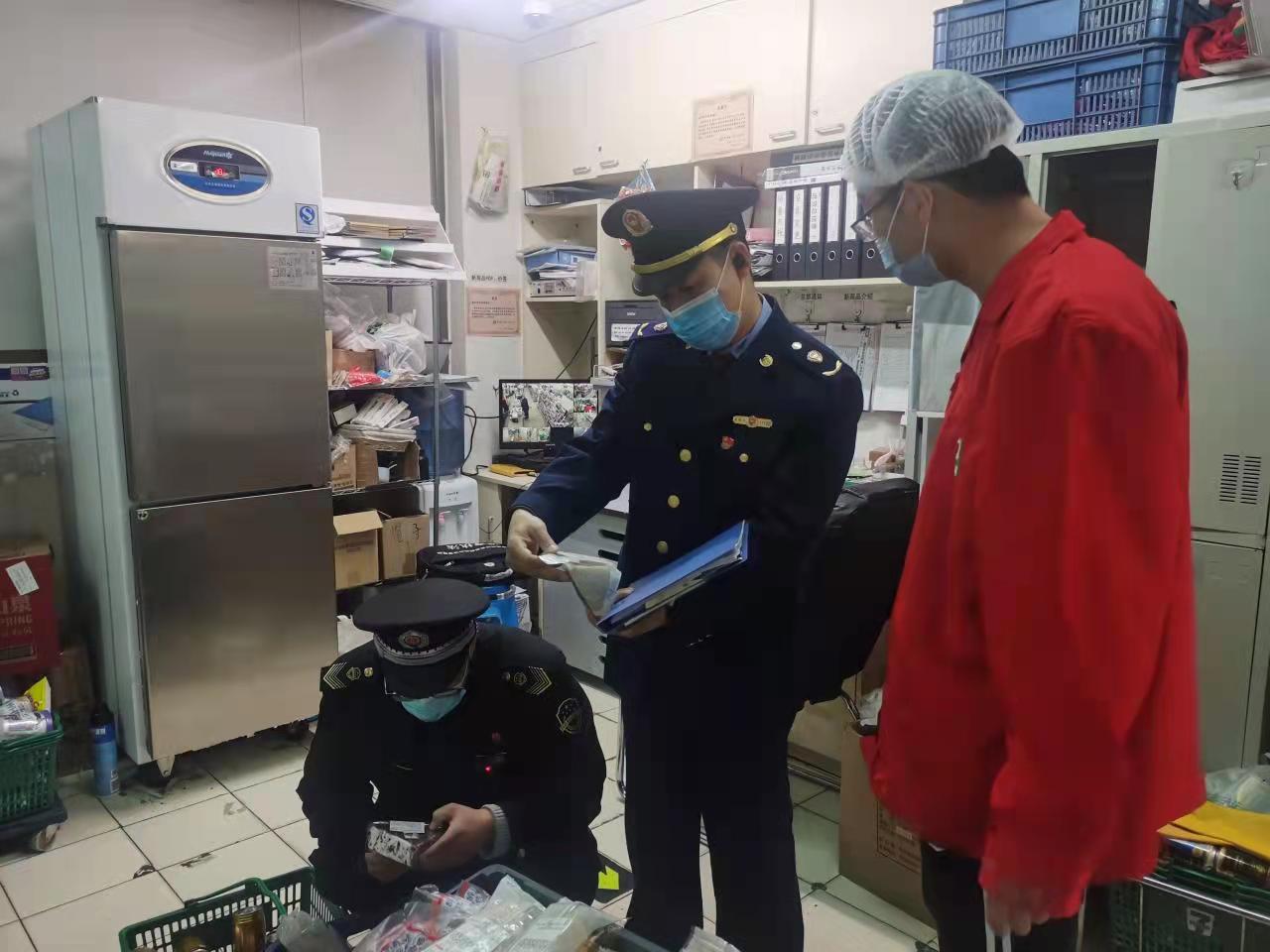 7-11便利店涉嫌销售过期食品 已被立案调查