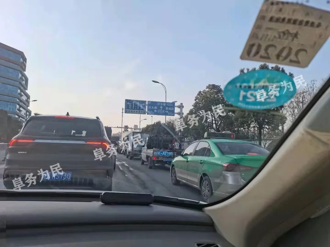 阜阳网友反映路口绿灯时间太短？安排！