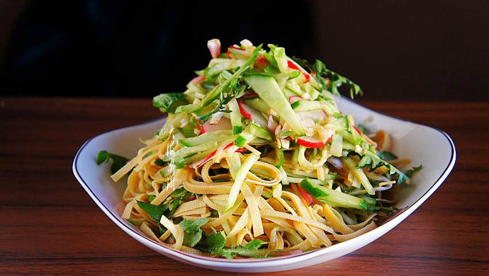 凉拌菜比热菜更易引起食物中毒 预防注意这5点