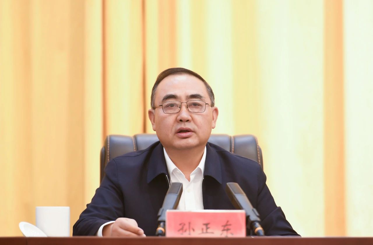 孙正东在全市一季度工作讲评会上强调：精准发力 攻坚克难 推动经济社会持续健康发展