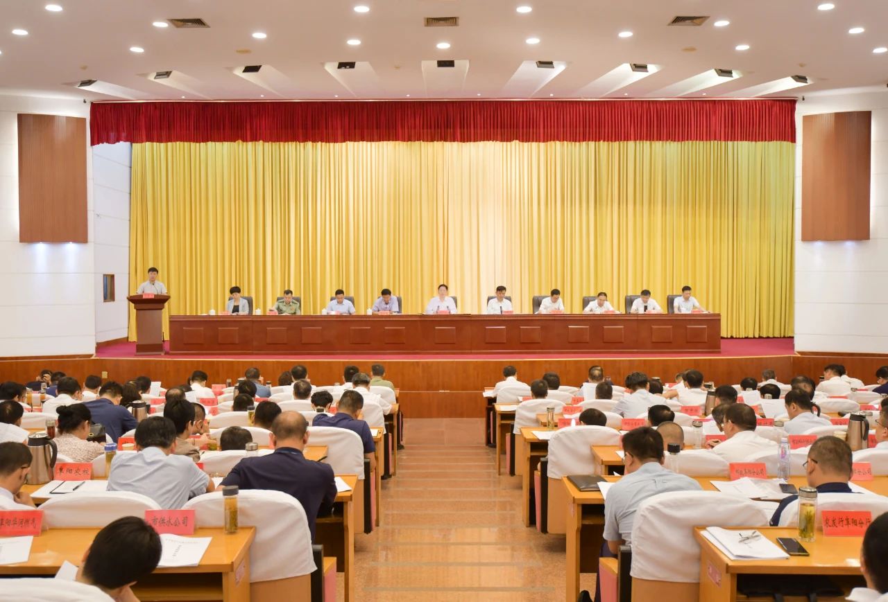 微信图片_20230908083646.jpg 刘玉杰:推动十大特色产业集聚集群集成发展 为加快打造“三地一区”建设“十个区域性强市”提供产业支撑