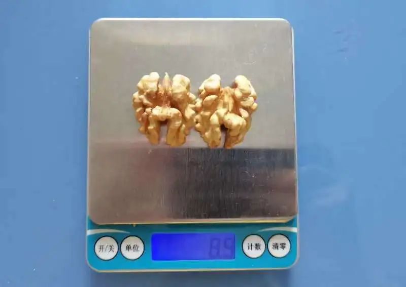 微信图片_20240110145610.jpg 坚持吃核桃 6 个月,大脑真的可能发生变化!