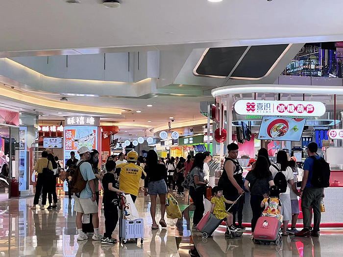 “港人北上”消费持续升温，深圳购物中心、商办市场整体回暖图3