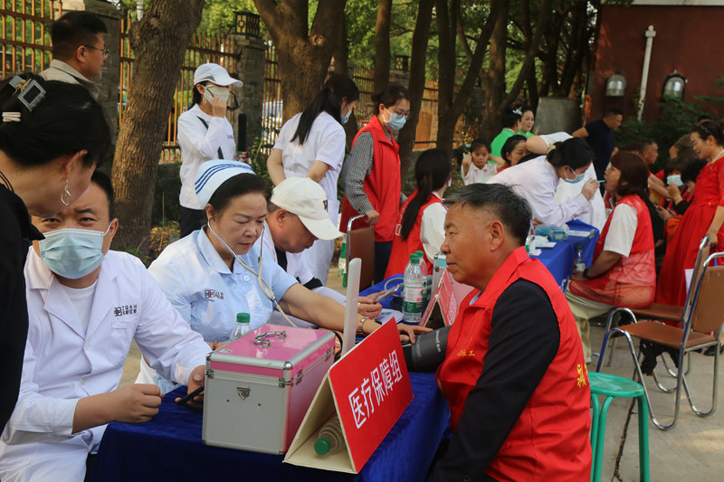 阜阳兆岐肛肠医院举办世界肠道健康日公益活动